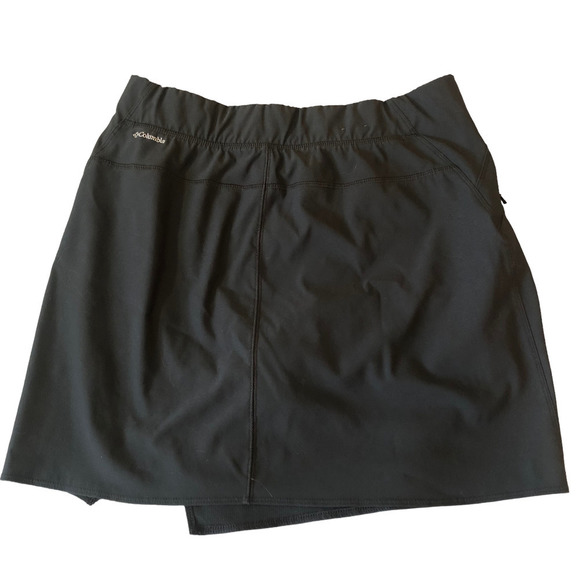COLUMBIA Omni Shield advanced repellancy black skort, medium